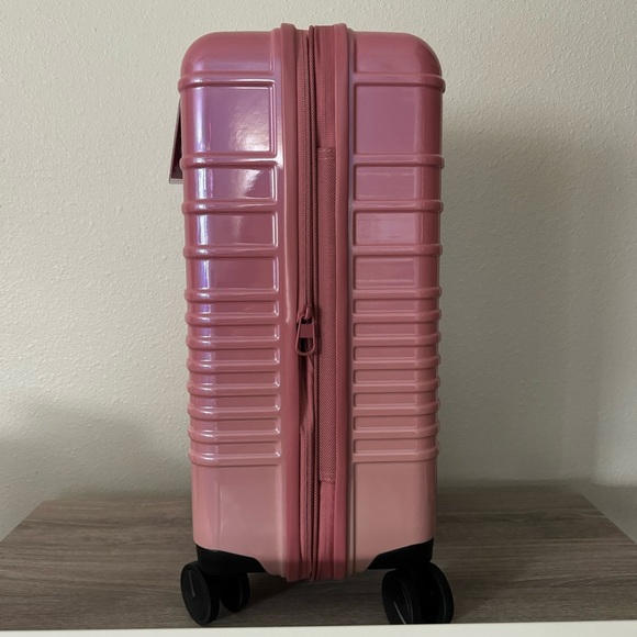 BEIS The Carry-On Roller in Wicked Pink NWT - Picture 5 of 6